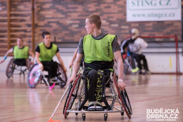 Soustředění florbalové reprezentace vozíčkářů