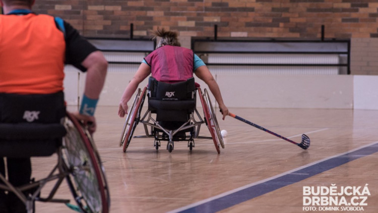 Soustředění florbalové reprezentace vozíčkářů