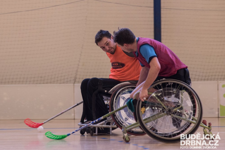Soustředění florbalové reprezentace vozíčkářů