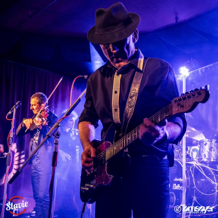 Čechomor zazpíval dvakrát Budějcím