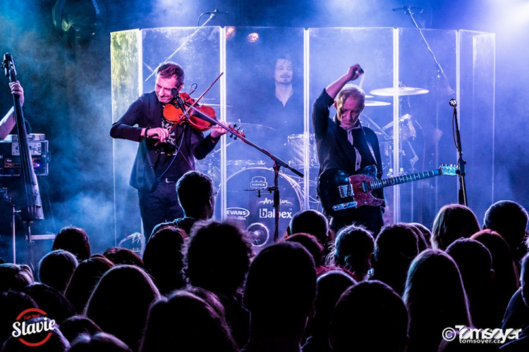 Čechomor zazpíval dvakrát Budějcím