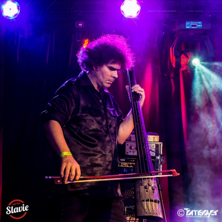 Čechomor zazpíval dvakrát Budějcím