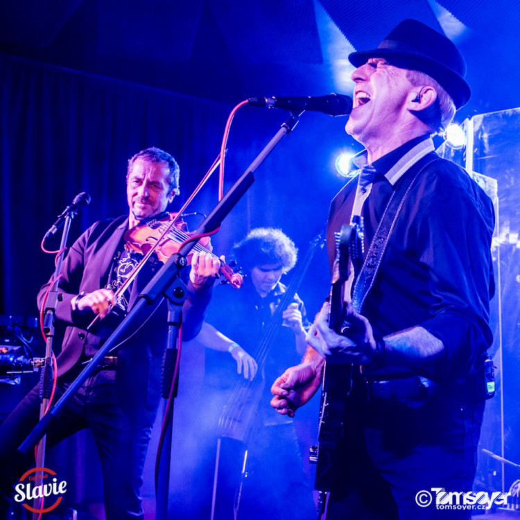 Čechomor zazpíval dvakrát Budějcím