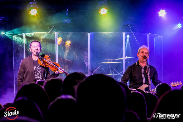 Čechomor zazpíval dvakrát Budějcím