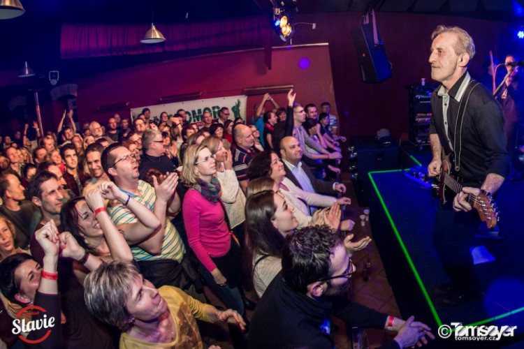 Čechomor zazpíval dvakrát Budějcím