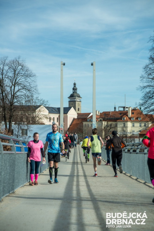 Winter Run se zúčastnila početná skupina běžeckých nadšenců