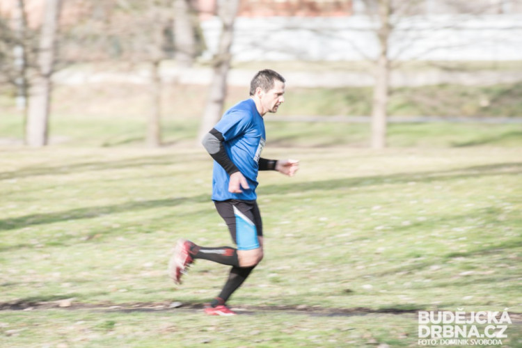 Winter Run se zúčastnila početná skupina běžeckých nadšenců