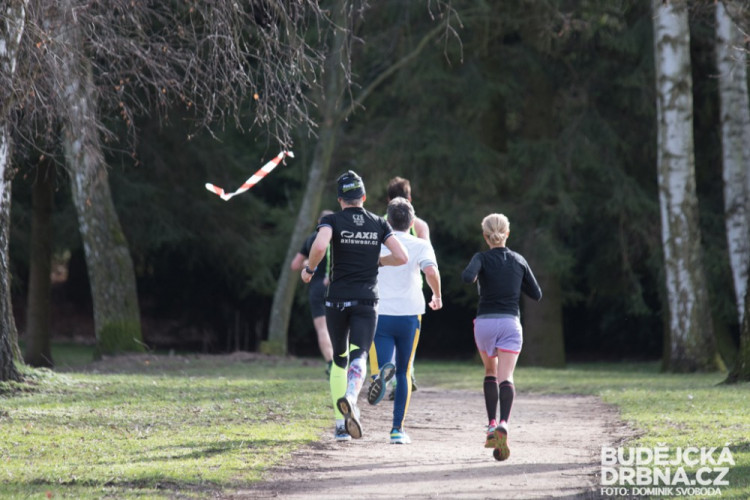 Winter Run se zúčastnila početná skupina běžeckých nadšenců