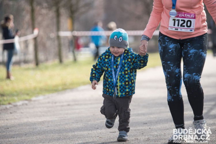 Winter Run se zúčastnila početná skupina běžeckých nadšenců