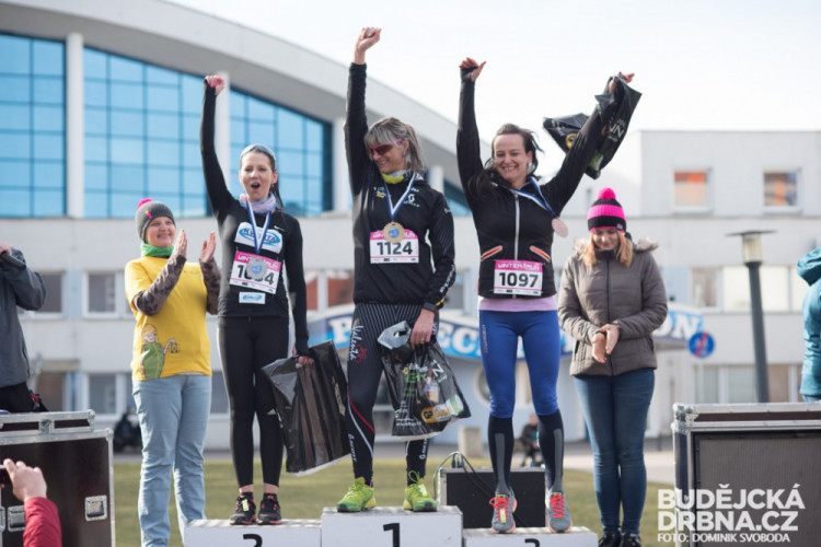 Winter Run se zúčastnila početná skupina běžeckých nadšenců