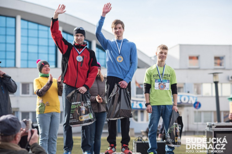 Winter Run se zúčastnila početná skupina běžeckých nadšenců