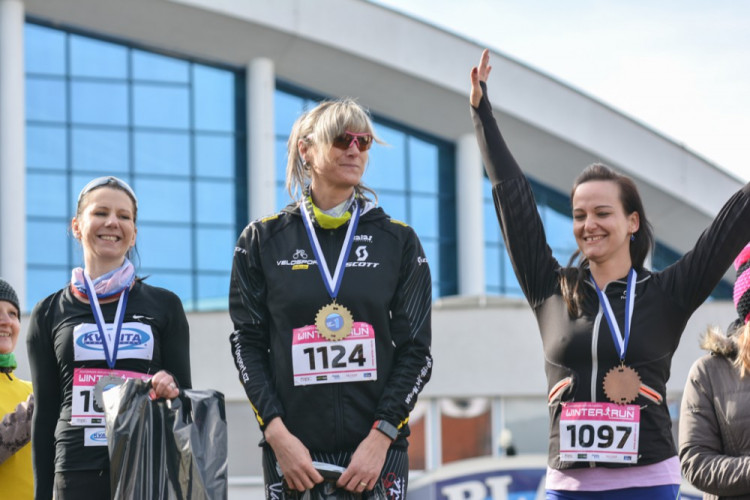 Winter Run se zúčastnila početná skupina běžeckých nadšenců