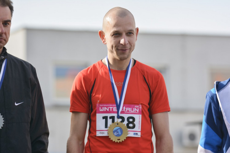 Winter Run se zúčastnila početná skupina běžeckých nadšenců