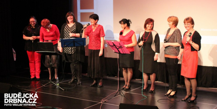 Narozeniny komunitního centra Fenix