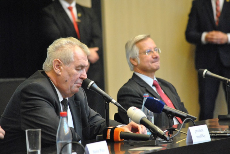 První den prezidentské návštěvy v Libereckém kraji