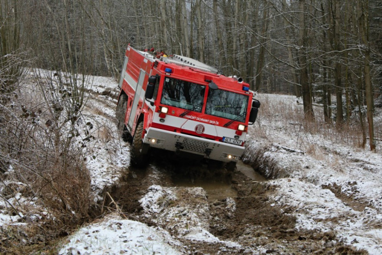 Hasiči testovali techniku v extrémních podmínkách