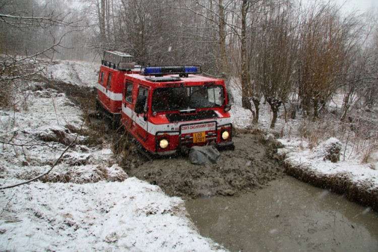 Hasiči testovali techniku v extrémních podmínkách