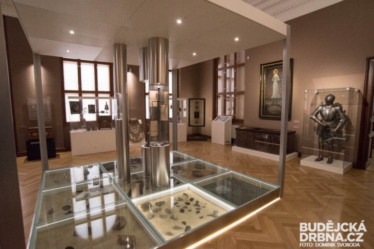 Bronzový depot 220 žeber