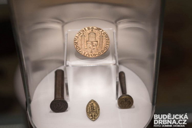 Bronzový depot 220 žeber