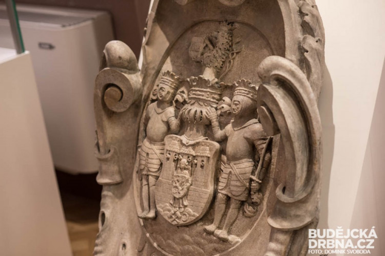 Bronzový depot 220 žeber