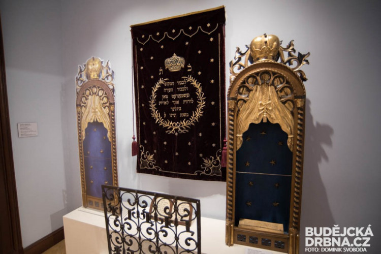 Bronzový depot 220 žeber