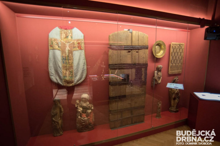 Bronzový depot 220 žeber