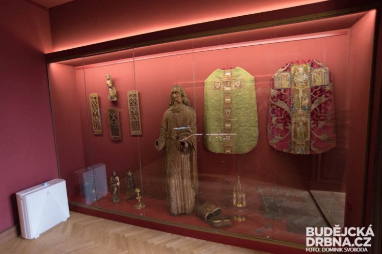 Bronzový depot 220 žeber