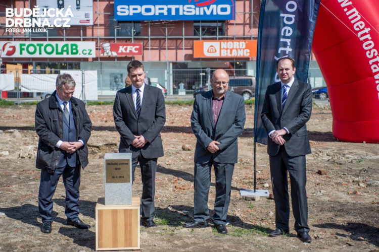 Zahájení výstavby IGY2