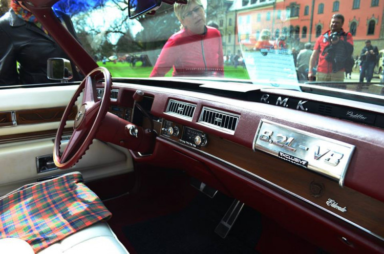 Setkání amerických automobilových veteránů na Sychrově