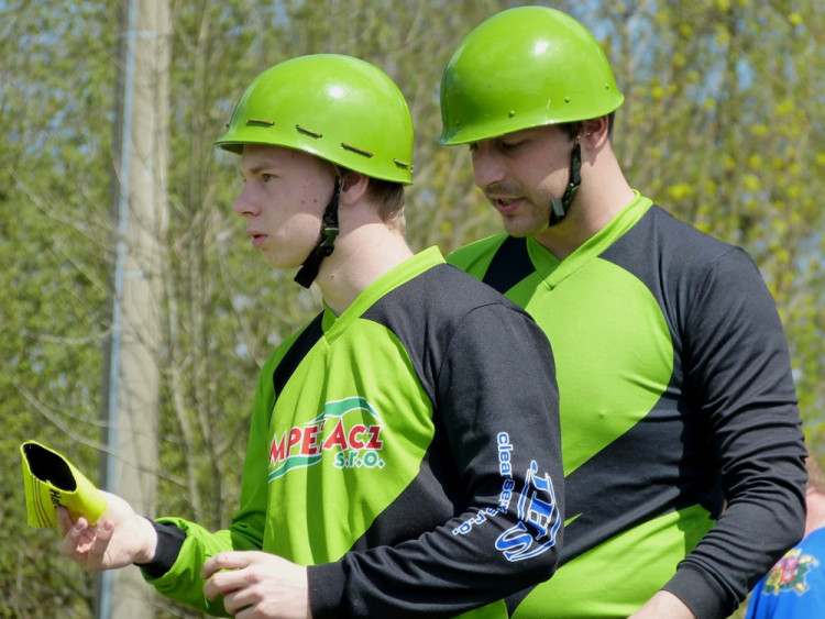 Dobrovolní hasiči - okrsková soutěž v Batelově, 7.5.2016