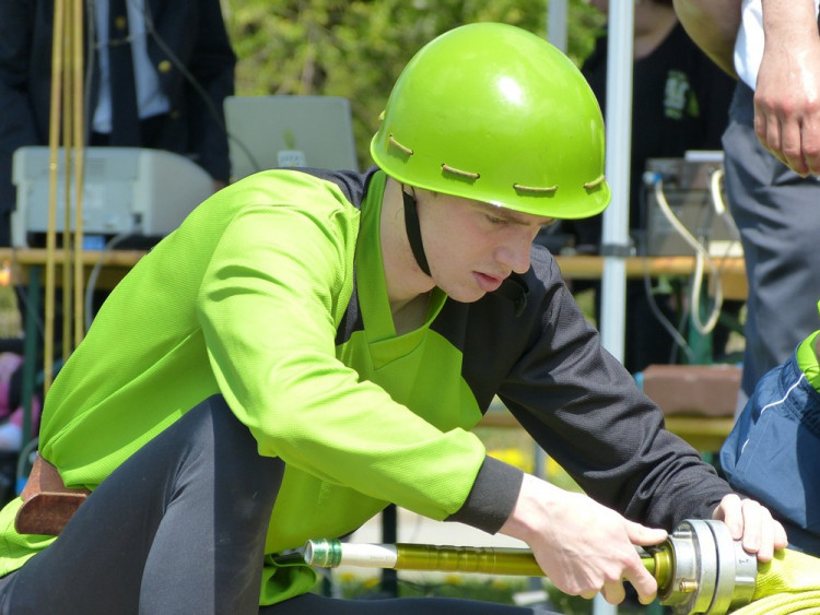 Dobrovolní hasiči - okrsková soutěž v Batelově, 7.5.2016