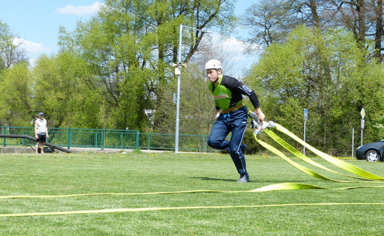 Dobrovolní hasiči - okrsková soutěž v Batelově, 7.5.2016