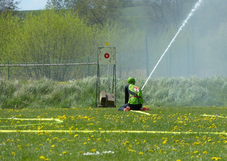 Dobrovolní hasiči - okrsková soutěž v Batelově, 7.5.2016