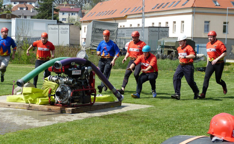 Dobrovolní hasiči - okrsková soutěž v Batelově, 7.5.2016