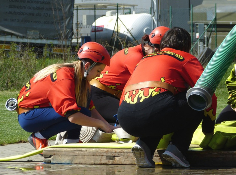 Dobrovolní hasiči - okrsková soutěž v Batelově, 7.5.2016