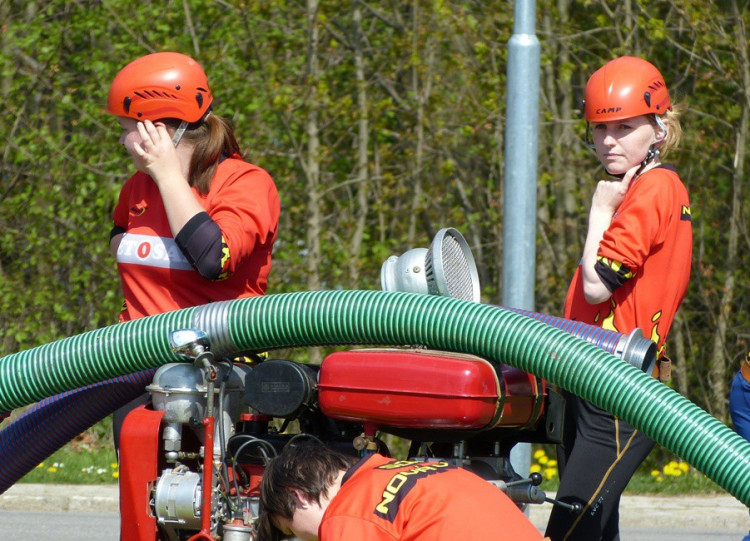 Dobrovolní hasiči - okrsková soutěž v Batelově, 7.5.2016