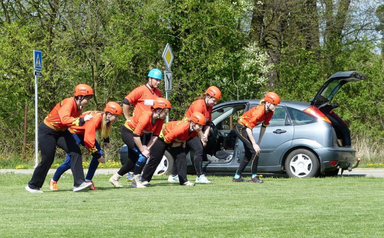 Dobrovolní hasiči - okrsková soutěž v Batelově, 7.5.2016