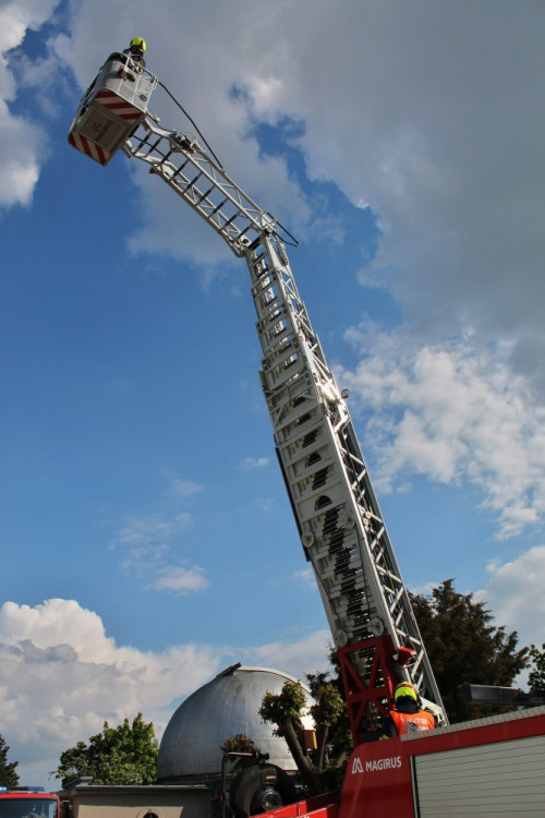 Hasiči nacvičovali zásah v hořící hvězdárně