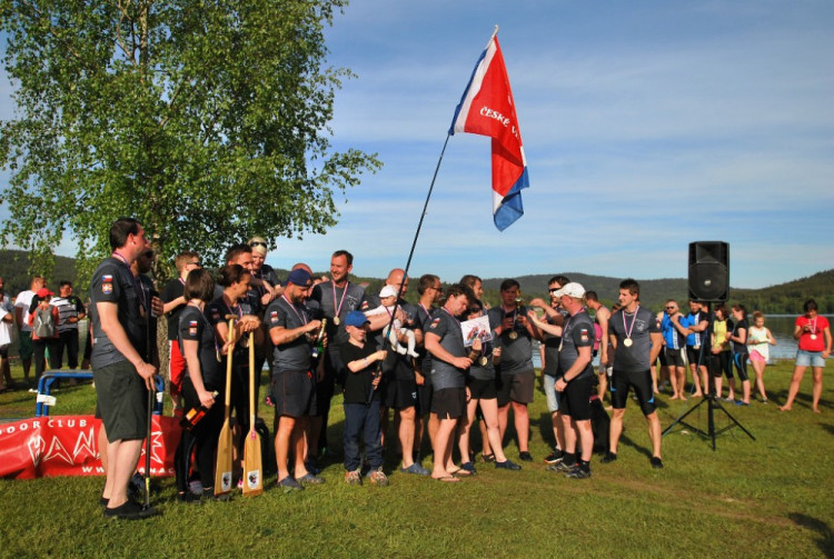 Dračí lodě na Lipně