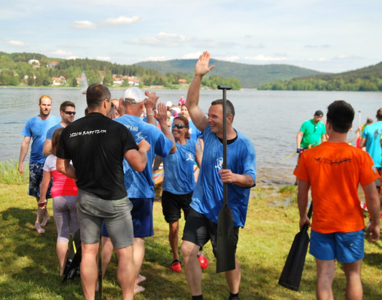 Dračí lodě na Lipně