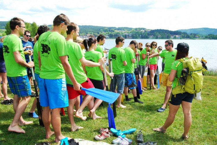 Dračí lodě na Lipně