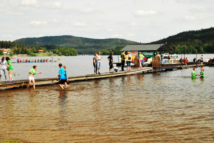 Dračí lodě na Lipně