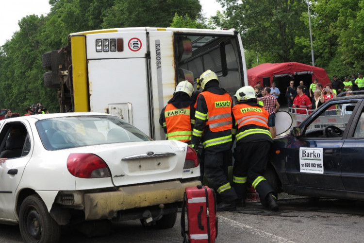 Cvičení Dálnice 2016 prověřilo připravenost složek IZS na jižní Moravě
