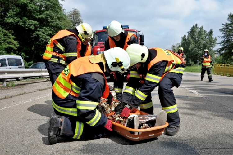 Cvičení Dálnice 2016 prověřilo připravenost složek IZS na jižní Moravě