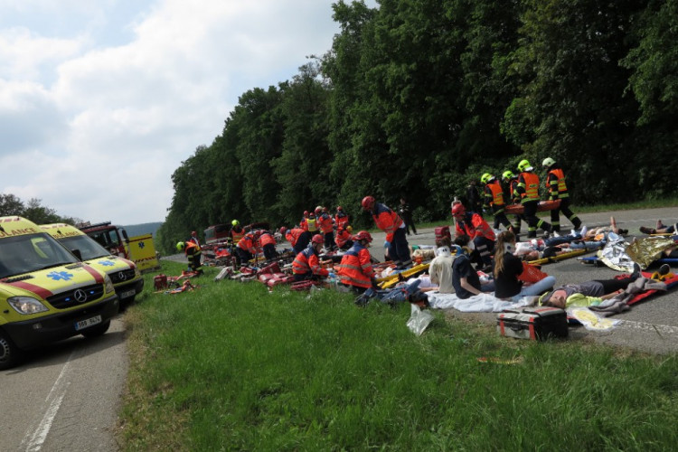 Cvičení Dálnice 2016 prověřilo připravenost složek IZS na jižní Moravě