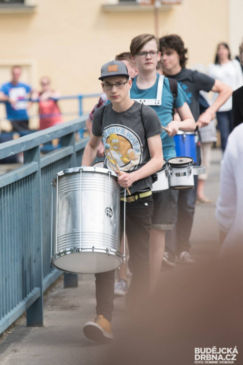 Majálesový průvod 2016