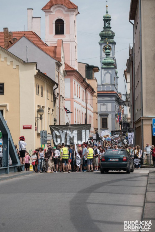 Majálesový průvod 2016