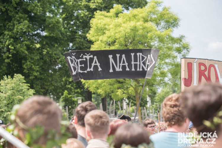 Majálesový průvod 2016