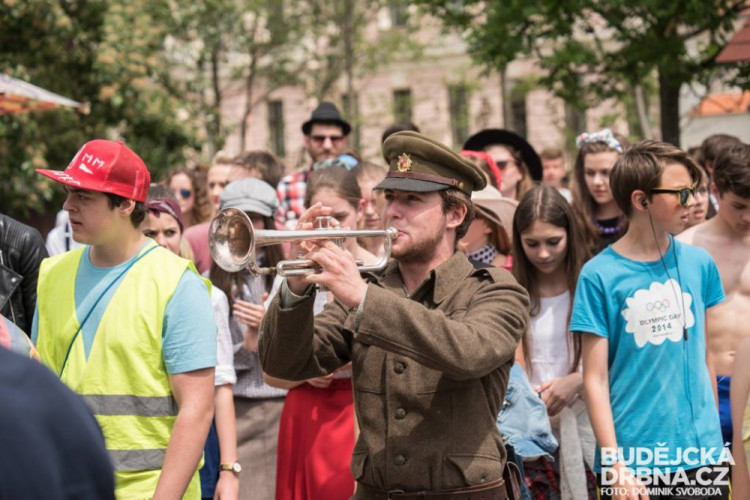 Majálesový průvod 2016