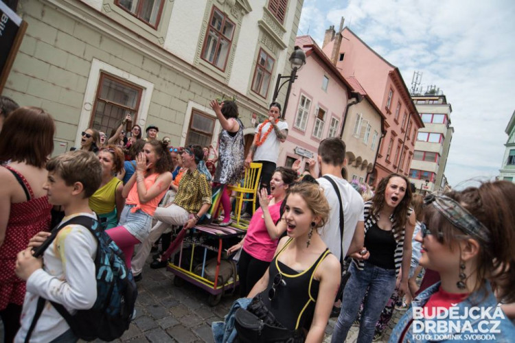 Majálesový průvod 2016